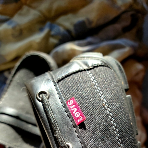 LEVI'S MENS SLIP ON SHOES - Picture 4 of 4